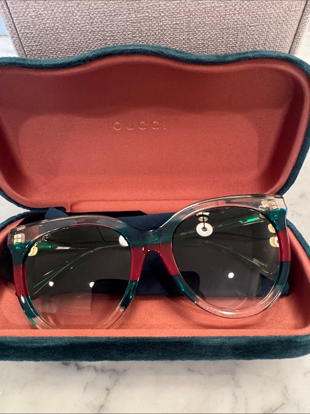 Gucci sunglasses - Picture 4 of 5